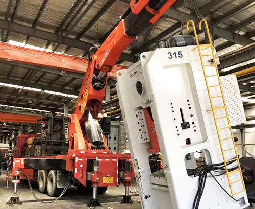 通城提升工作效率，选择优质折臂吊租赁服务