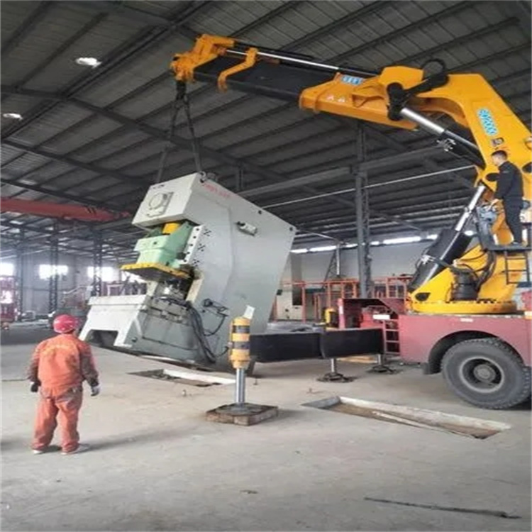 通城80吨折臂吊车出租附近电话