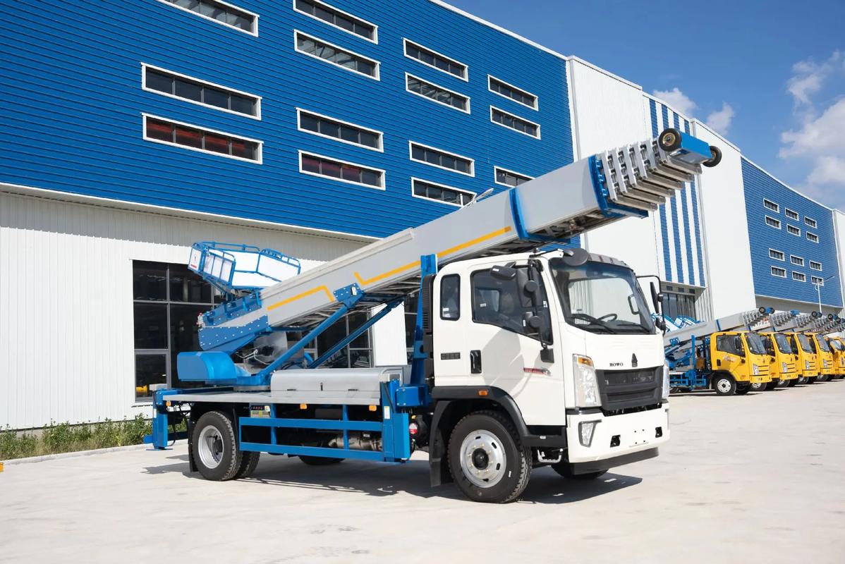 通城出租云梯车高空作业车 建筑垃圾搬运